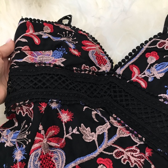 AQUA FLORAL EMBROIDERY SCALLOPED TRIM CASUAL DRESS - Picture 4 of 8